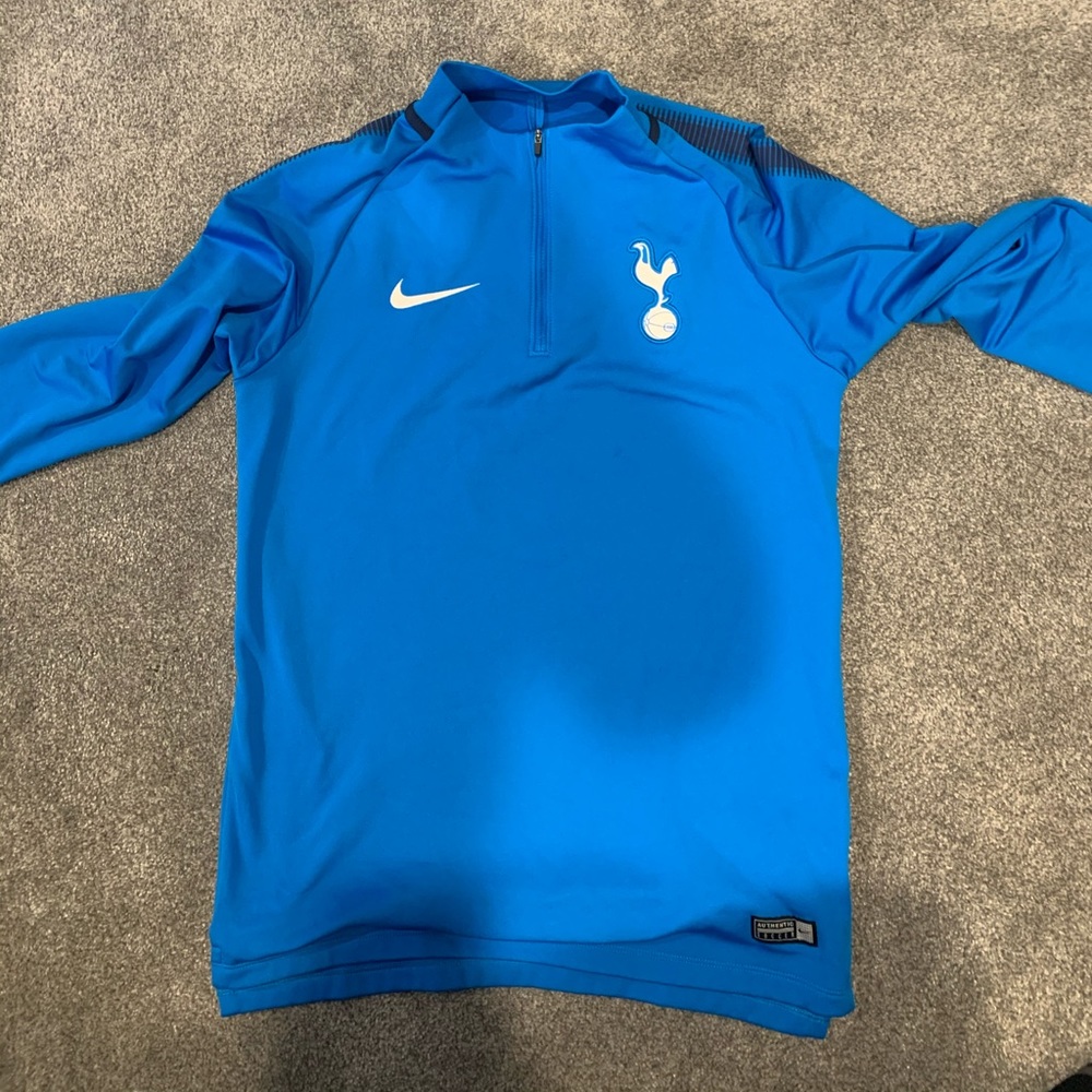 Tottenham Hotspur's 3/4 zip.